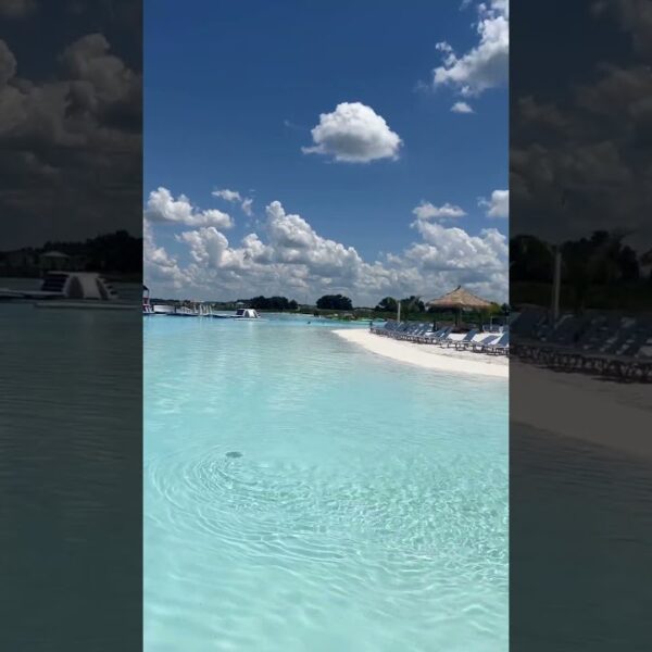 🌴Crystal Lagoon on a Thursday🌴Could you live here? #movetoflorida #floridaliving