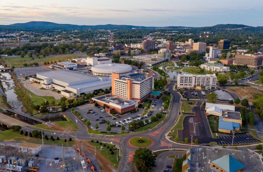 These US Metros Are Seeing the Biggest Home Price Reductions