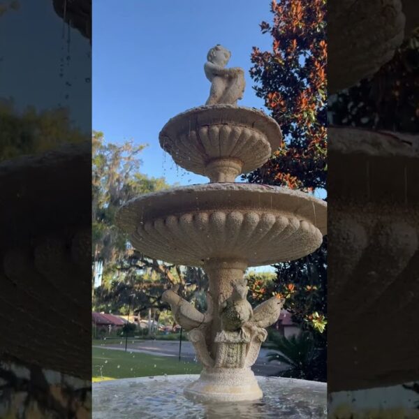 ☀️Old Florida fountain☀️#floridaliving #floridalife