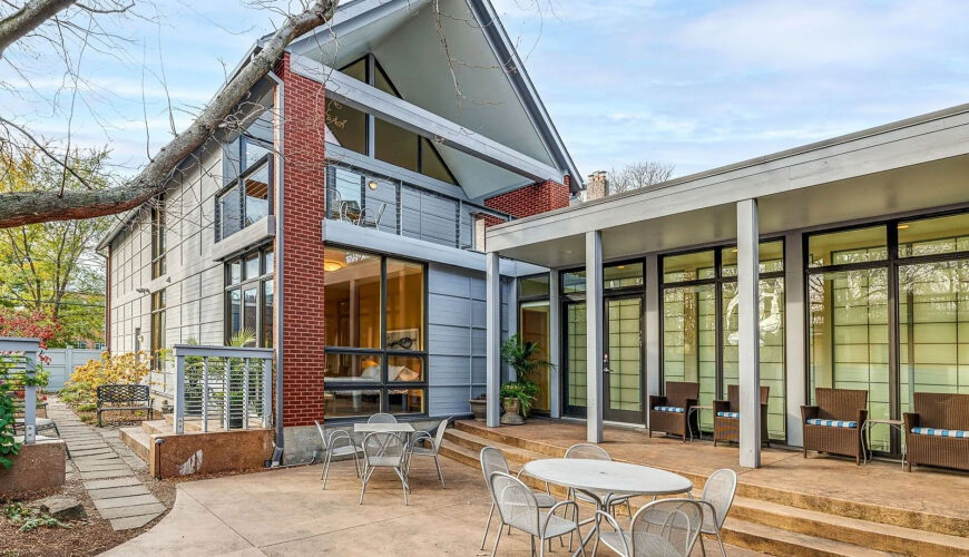 Italian in Indianapolis? Cool Contemporary Villa Hits the Market for $1.3M
