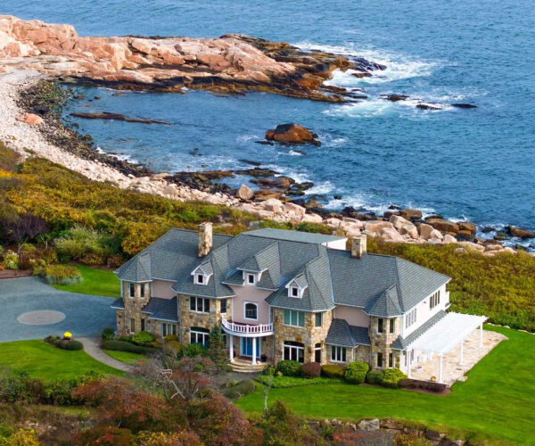 Rhode Island’s Spectacular Spindrift Mansion Is a $10M Oceanfront Dream