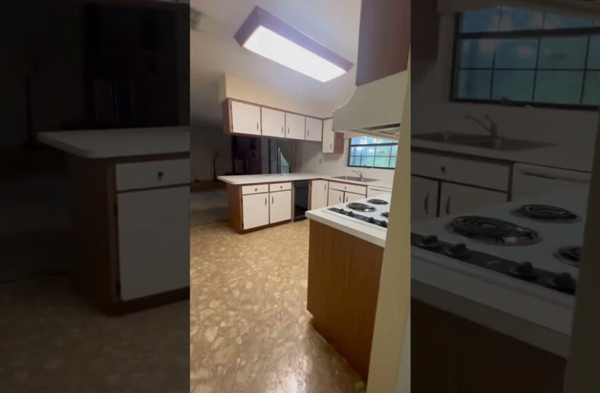 Have you ever seen one of these on a stove? #1980s  #homedecor