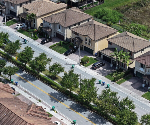 As Mortgage Rates Rise, Fresh Real Estate Listings Hit a Near 3-Year High