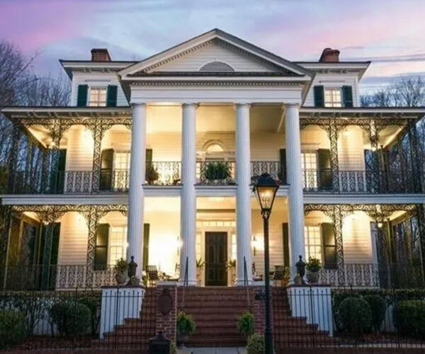 It’s Spooktacular: Atlanta-Area Homage to Disneyland’s Haunted Mansion Is Listed for $2.2M