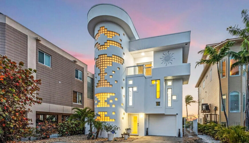 Let’s Be Clear: Glass Block Home in Florida Is a Gleaming Delight for $3.8M