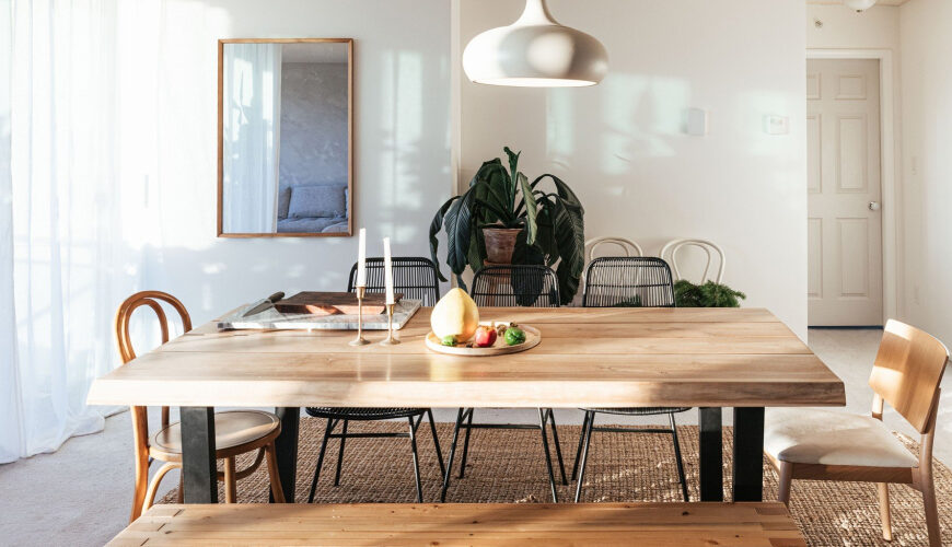 Here’s Exactly How to Pick a Paint Color for Your Weirdly Lit Room (According to an Expert)