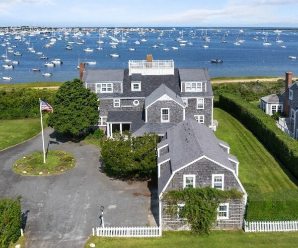 Buying in ‘Billionaires Isle’ Nantucket Is Now a Bargain: Homes Are ‘Falling Into the Ocean’