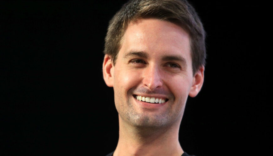 Snapchat CEO Evan Spiegel Slashes $2.2M Off Price of L.A. Mansion