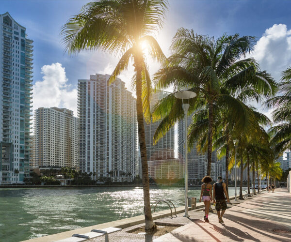 Foreign Buyers Are Fleeing the U.S. Housing Market, With Sales at a Record Low