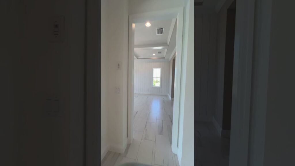 First look before the furniture comes☀️What do you think about this model home in Mirada?