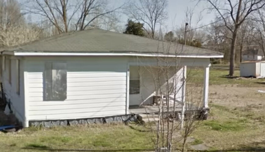 Inside the Arkansas Town Where Homes Sell for $400