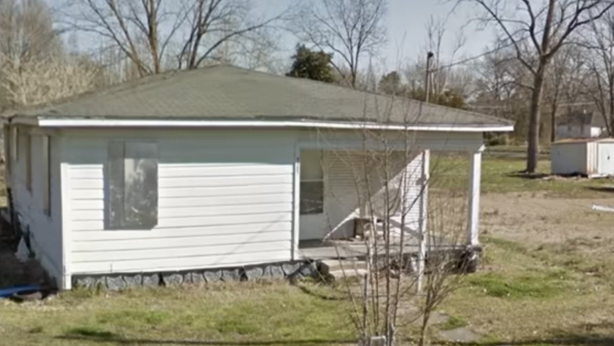 Inside the Arkansas Town Where Homes Sell for $400