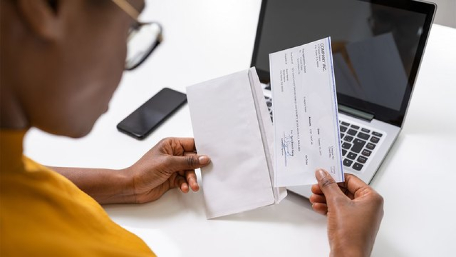 How Much Do Real Estate Agents Make? Commissions Explained