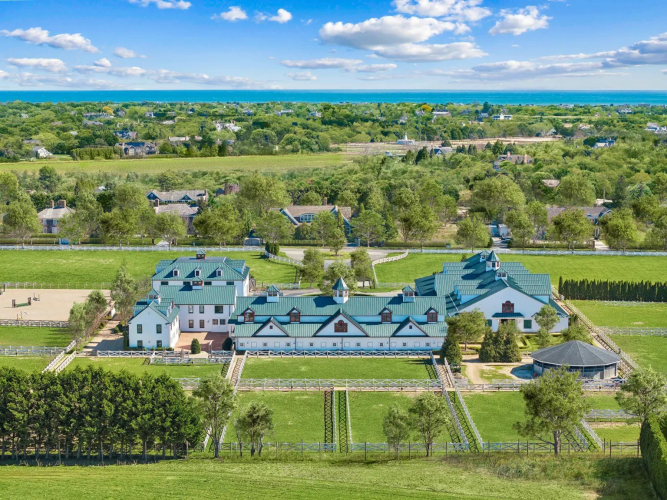 Tony Hamptons Horse Farm Where Ralph Lauren Held His Spring 2025 Presentation Asks $15.25M for Sale | Real Estate News & Insights | realtor.com®