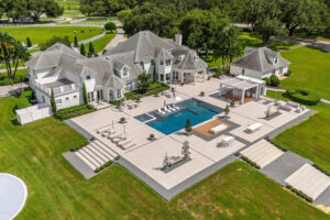 $15M Equine Estate in Florida Abounds With Lavish Amenities