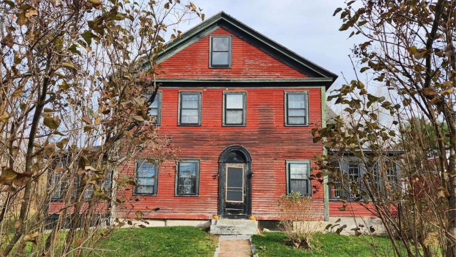 Historic 9-Bedroom Home in Maine Could Be Yours for Just $125K—but (of Course) There’s a Major Catch