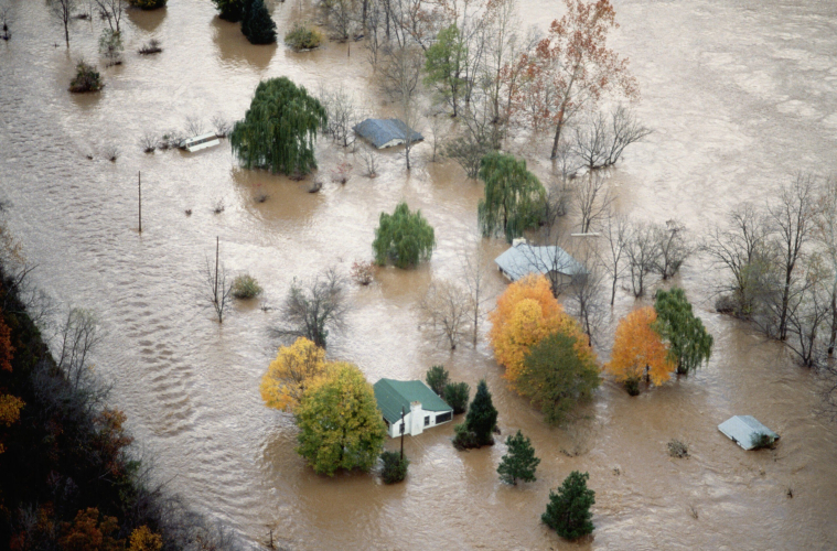 On-the-Move Americans Are Unwitting Storm Chasers | Real Estate News & Insights | realtor.com®