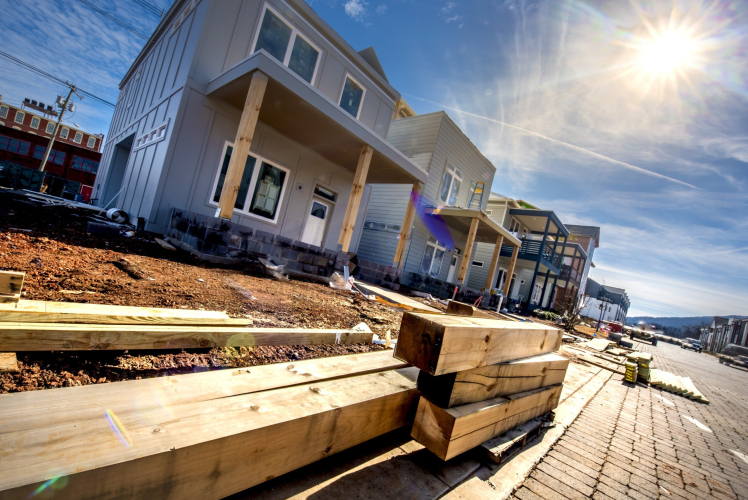 Prices For Newly Built Homes Drop as Builders Push More Incentives | Real Estate News & Insights | realtor.com®