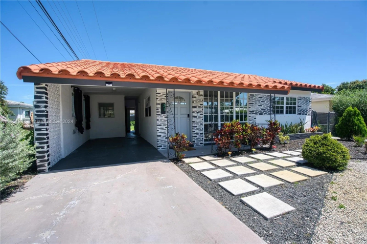 Unassuming $460K Florida Home Becomes a Viral Sensation Thanks to Very Racy Listing Photos