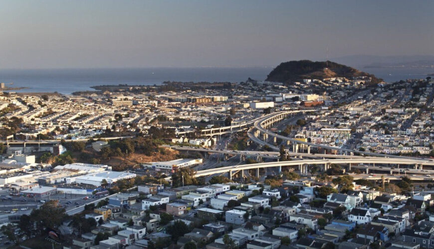 What Happens When a City of Billionaires Goes Broke? California Townâs Housing Market on Edge as Bankruptcy Looms