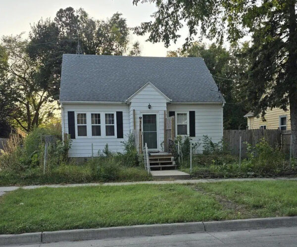 Chip and Joanna Gaines, Eat Your Hearts Out! 5 Fixer-Upper Properties Under $200K With Huge Potential