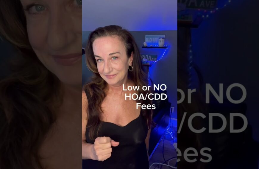 Have you considered an established neighbor? Maybe you should ☀️ #resalehouses #movingtotampabay