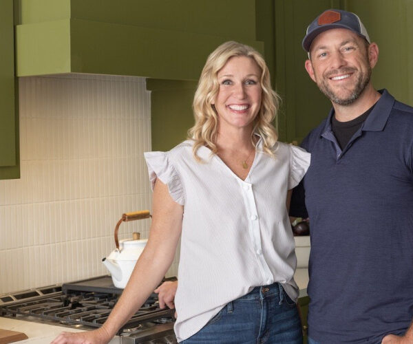 EXCLUSIVE: Married ‘Fixer to Fabulous’ Stars Get Into Bitter Cat Fight Over Very Divisive Animal Amenity