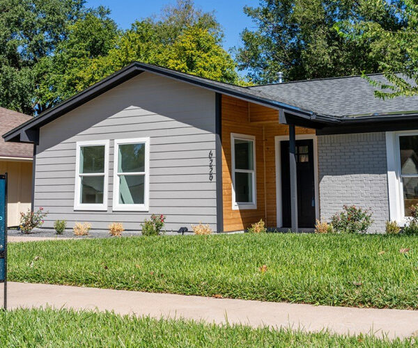 New-Home Sales Drop Sharply as Prices for New Builds Jump to a 3-Year High