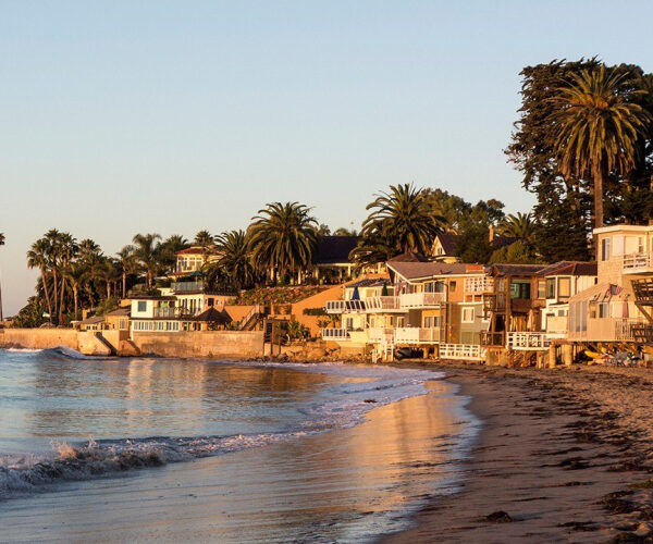 Inside the Ultrawealthy Celebrity Enclave Where Home Sales Soared, While Much of the U.S. Was in a Deep Freeze