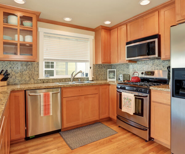 Deal With It or Dealbreaker: Buying a House With a Dated Kitchen
