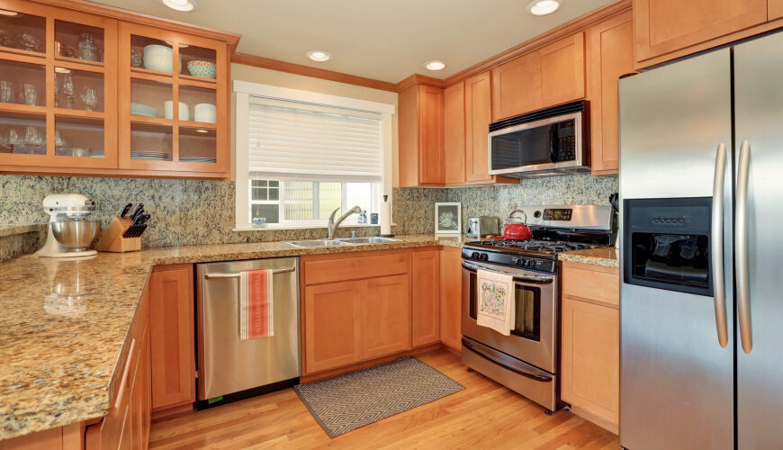 Deal With It or Dealbreaker: Buying a House With a Dated Kitchen