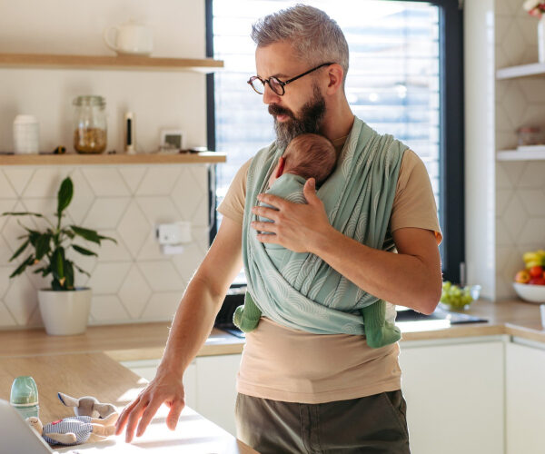 Mesh Wi-Fi vs. Wi-Fi Extender: Which Is Right For Your Home?