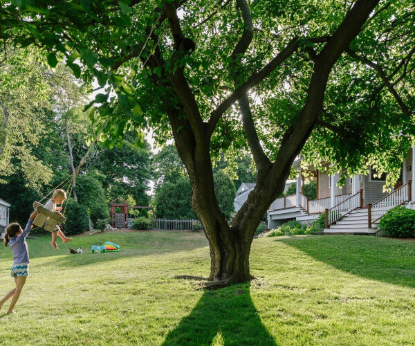 Lawn Aeration Is the Fall Task You’ll Thank Yourself for This Spring