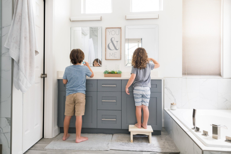 7 Small Bathroom Ideas on a Budget, According to a Realtor
