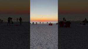 Another beautiful Florida sunset. One of the reasons I Love Florida Living☀️