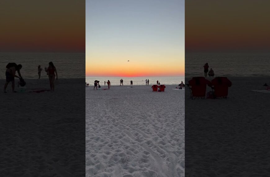 Another beautiful Florida sunset. One of the reasons I Love Florida Living☀️