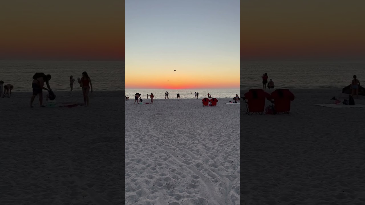 Another beautiful Florida sunset. One of the reasons I Love Florida Living☀️