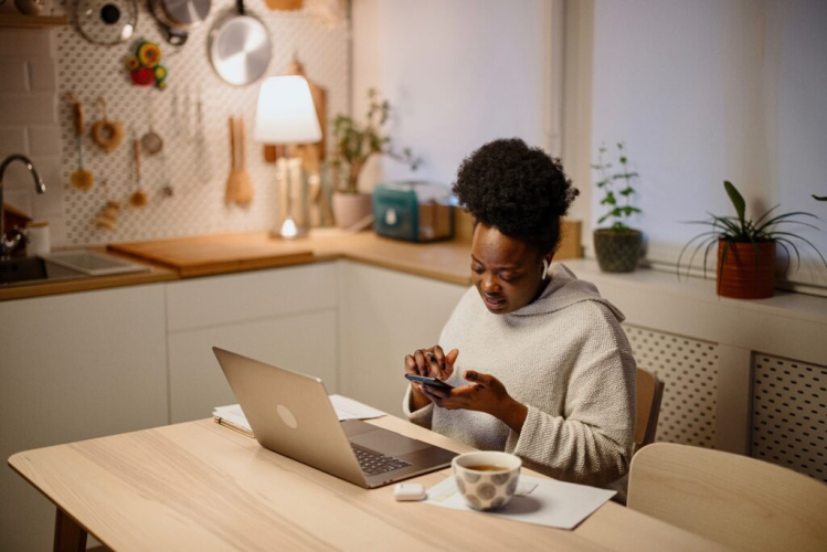 Real estate agent reviews: How to earn, manage, and leverage them to win more clients