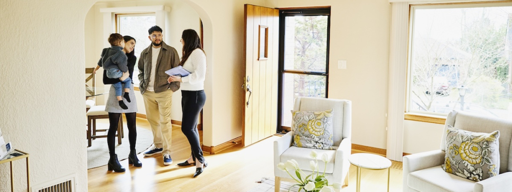 Realtor.com Ends the Year Strong-Making Meaningful Gains and Narrowing the Total Visits Gap With Its Biggest Competitor