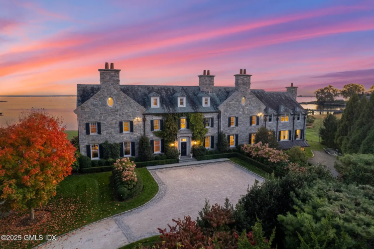 December 2025 Luxury Housing Report: Where the Gap Between Median and Luxury is the Widest