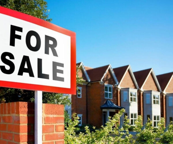 Mortgage Calculator: What It Takes To Buy a $400,000 Home at a 6.37% Rate