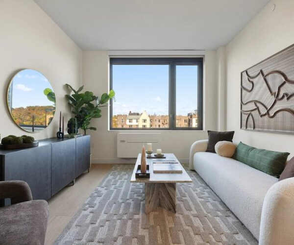 11 Ocean Pkwy Unit 202, Brooklyn, NY 11218