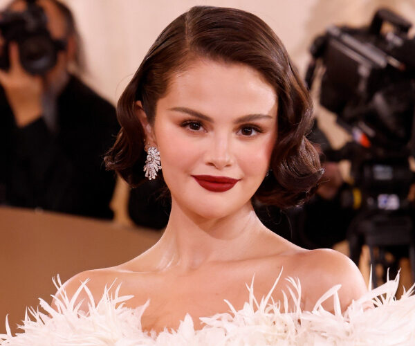 Selena Gomez Lists Her Bachelorette Pad in Encino for $6.5 Million