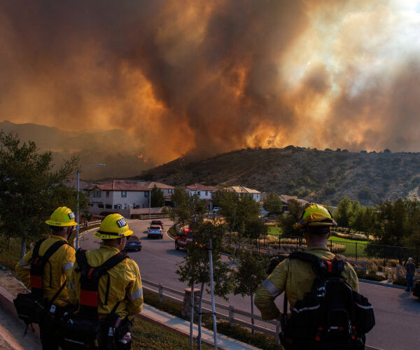 Wildfire Forces Evacuation of 10,000 Homes in Southern California