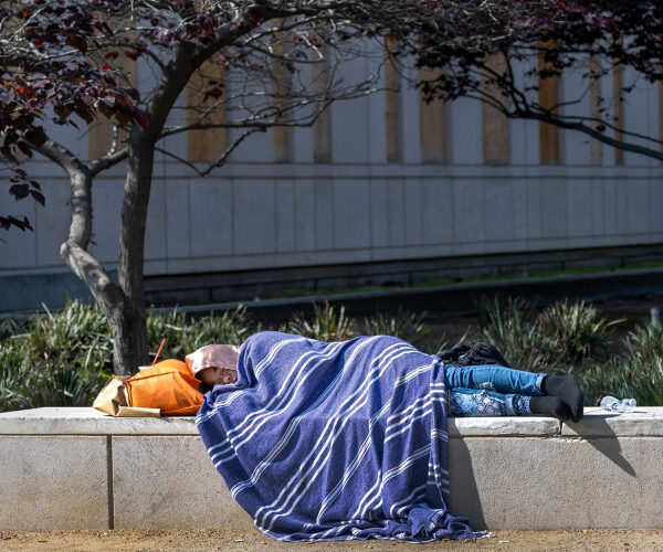 HUD Says Homelessness Surged 27% Since 2013 as Scott Turner Slams ‘Failed’ Policies