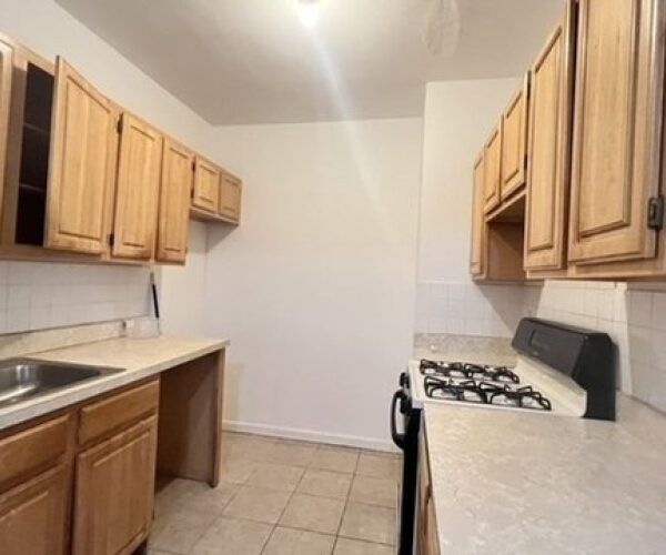548 Rockaway Ave, Brooklyn, NY 11212