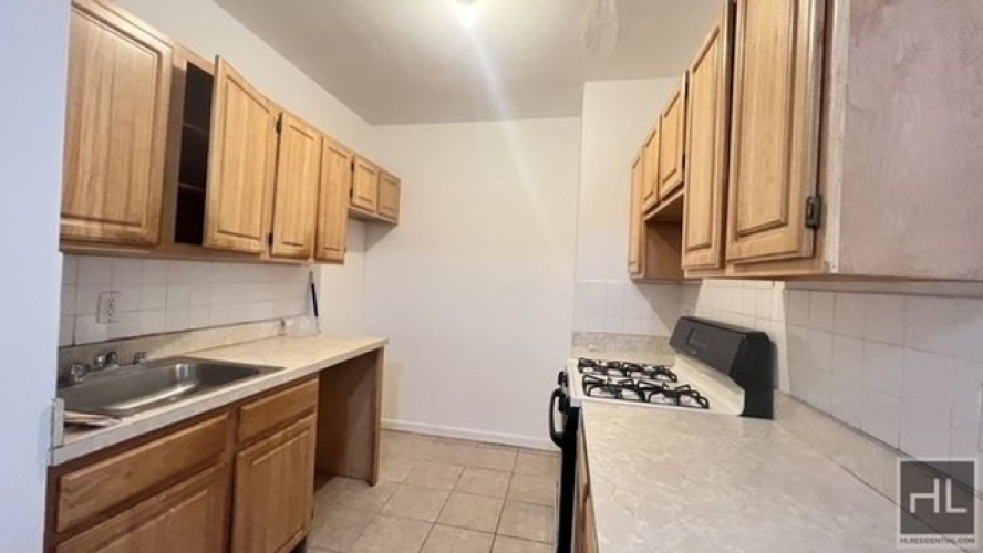 548 Rockaway Ave, Brooklyn, NY 11212