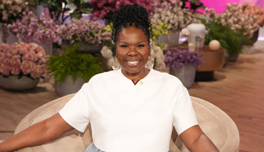 ‘SNL’ Alum Leslie Jones Takes Aim at Vacation Rental Disasters in New HGTV Series ‘Roast My Rental’