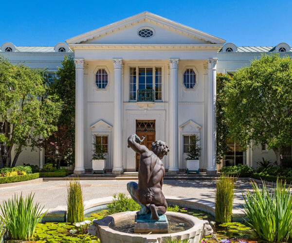 A Legal Tug-of-War Ends With the $130 Million Sale of Casa Encantada at Auction
