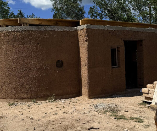 We Built Our Texas Home Out of Sand and Straw-and We Rarely Need Air Conditioning